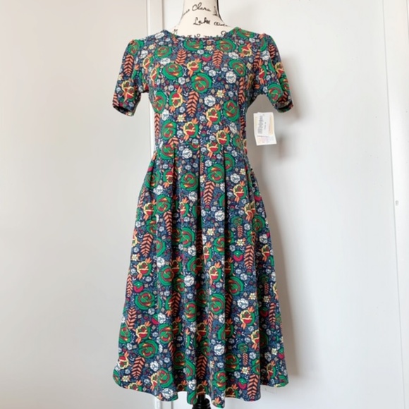 LuLaRoe Dresses & Skirts - NWT LulaRoe Amelia Dress Size Medium